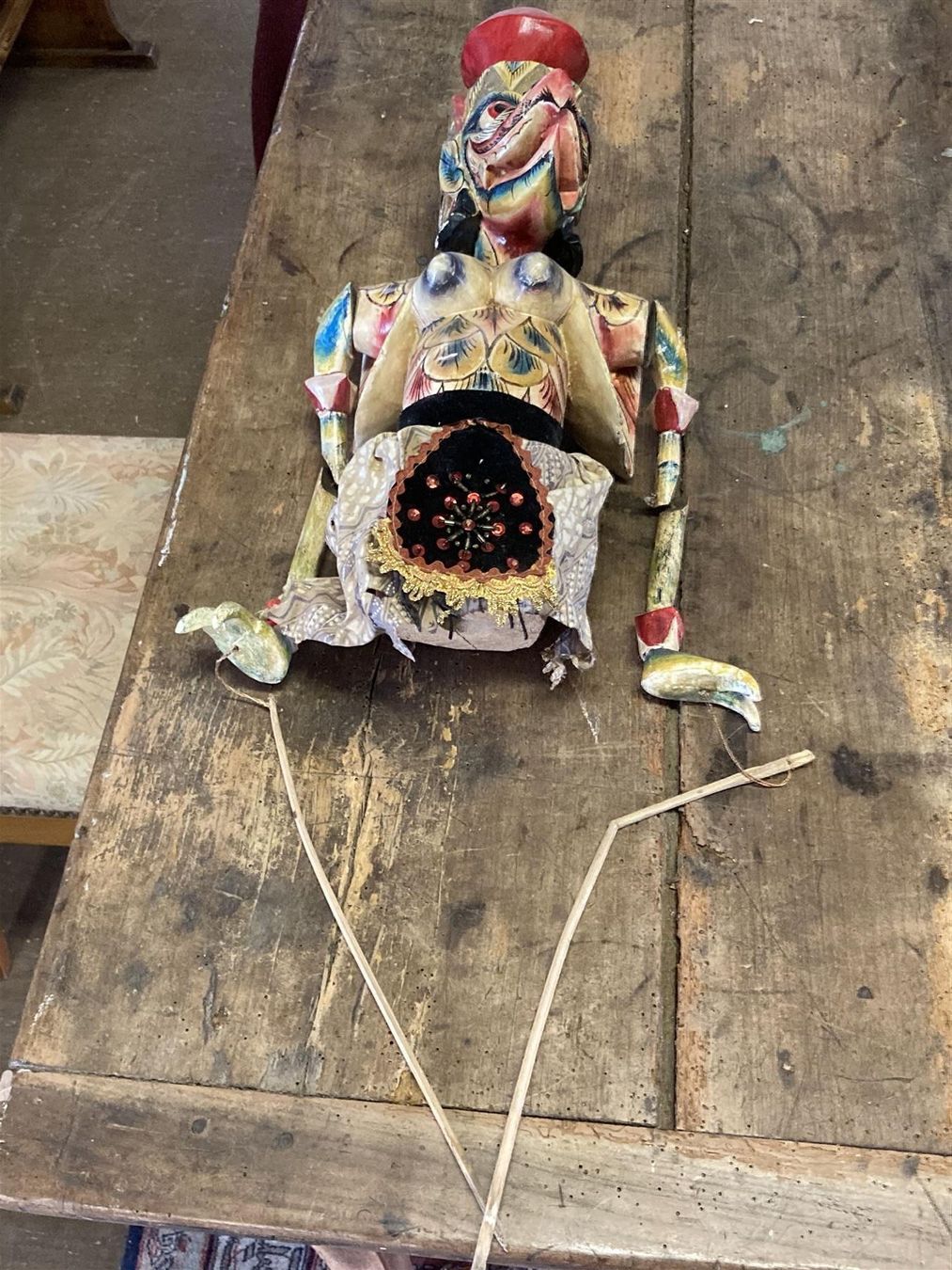 Bambole: Alte Marionette Garuda ? – Usato da Bern venduto da Jwpm66
