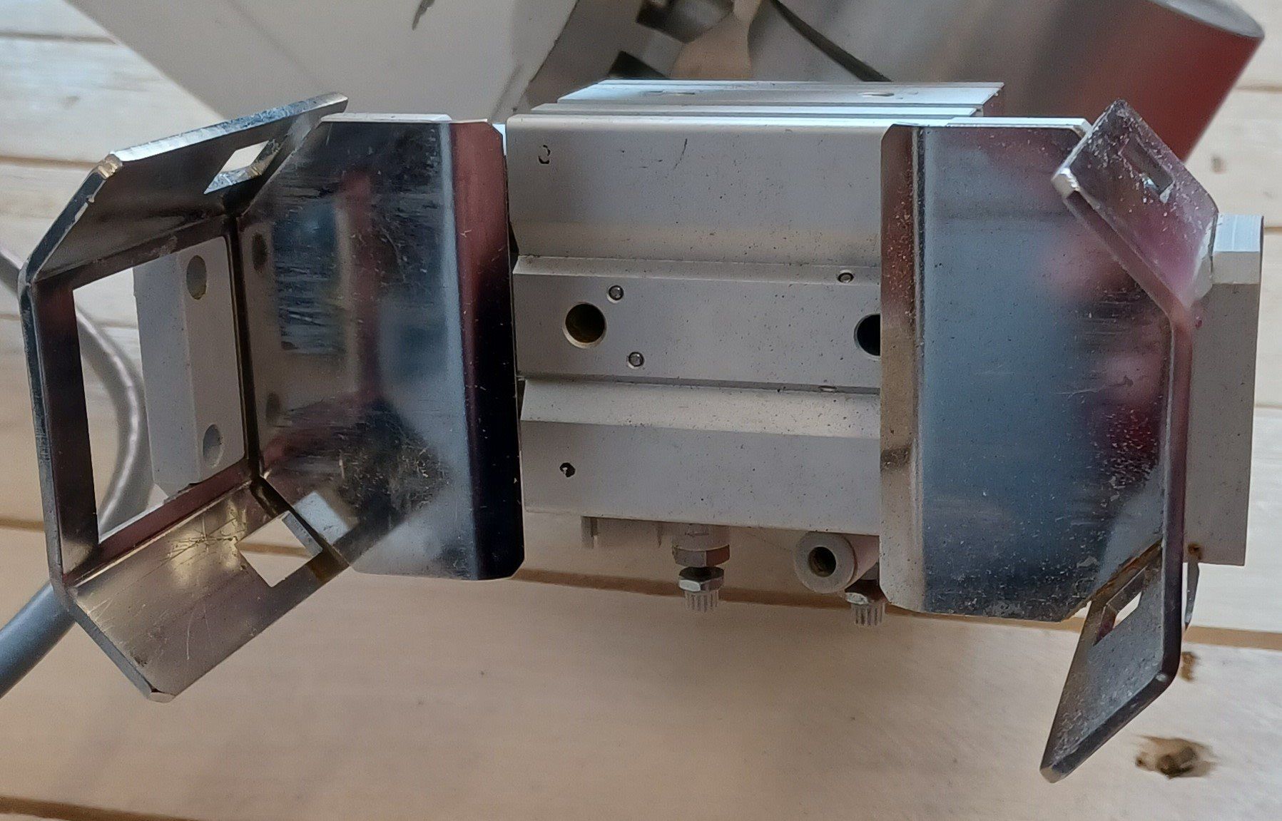 Accessori da laboratorio: Stäubli TX 60 – Usato da Niederdorf venduto da LeptonAG_Labor 2