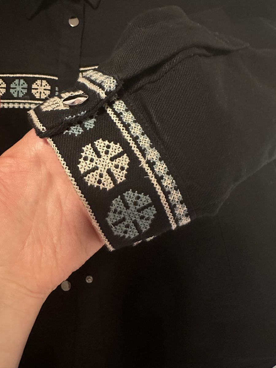 Zara Giacche: Zara Black Embroidered Denim Jacket  – Nuovo (secondo la descrizione) da Dübendorf venduto da din_dl9l 3