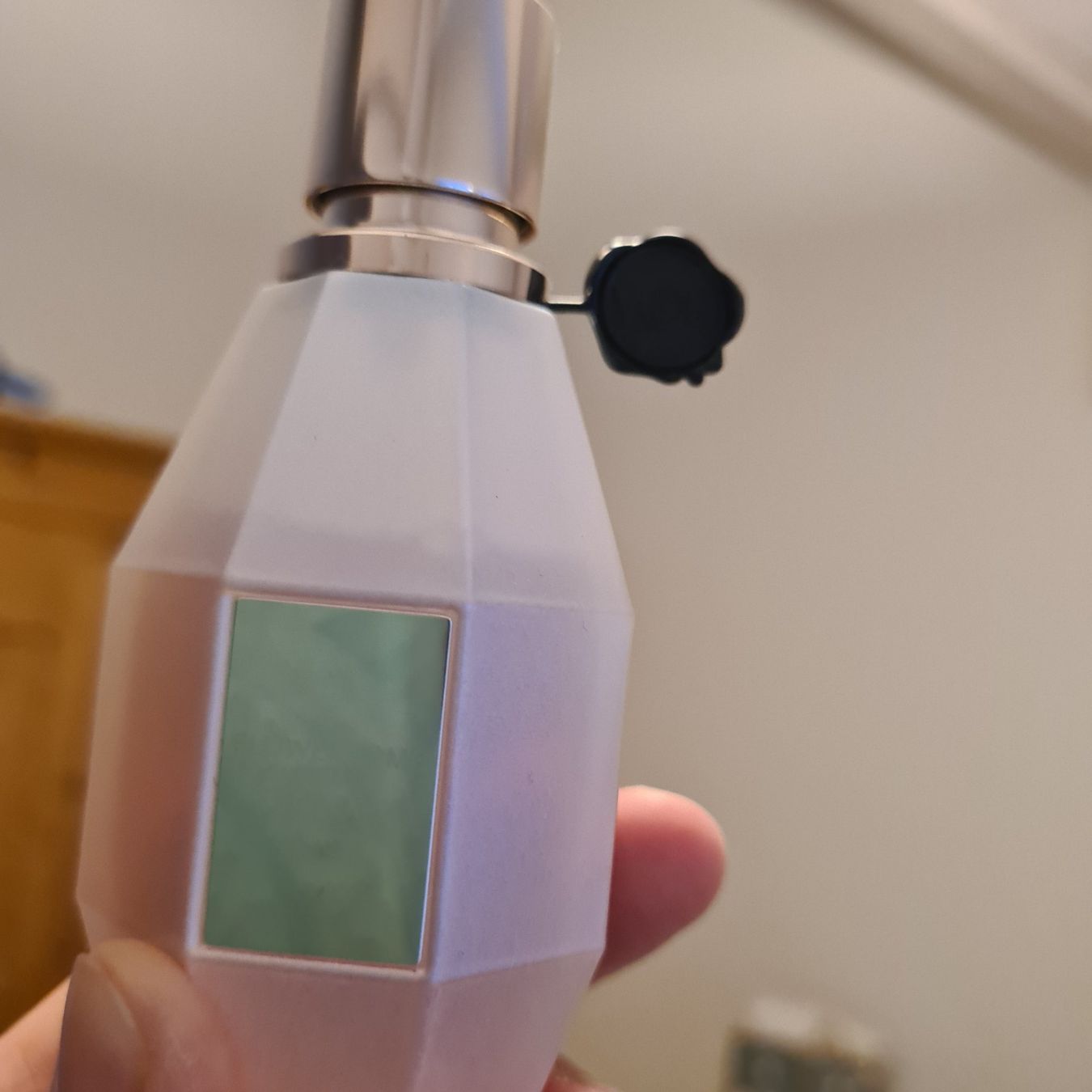 Profumi & Eau de Toilette: Flowerbomb viktor&rolf Dew edp 50ml Flacon – Usato da Oberlunkhofen venduto da Kupferhexe 2