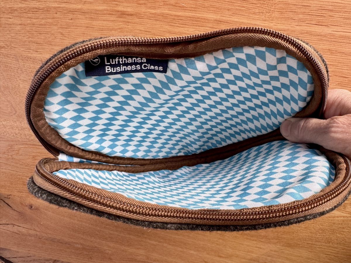 Custodie per cosmetici: Lufthansa Business Class Necessaire neu – Nuovo (secondo la descrizione) da Glattpark (Opfikon) venduto da marionsch 2