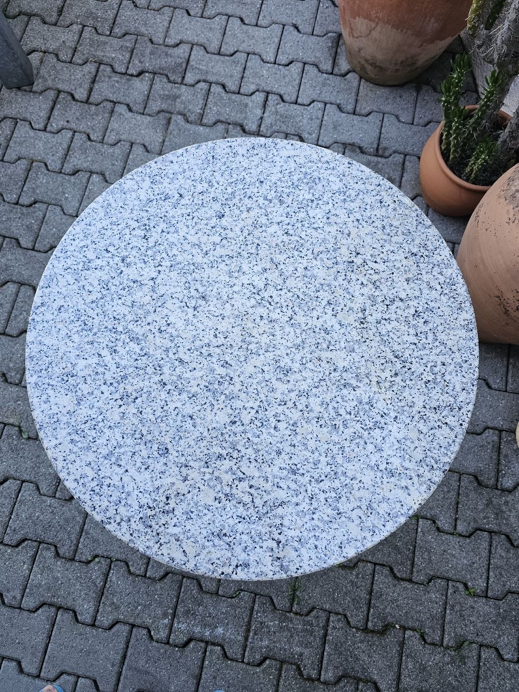Tables: Granittisch Bistrotisch Balkontisch – D'occasion à Villnachern par hasta08 8