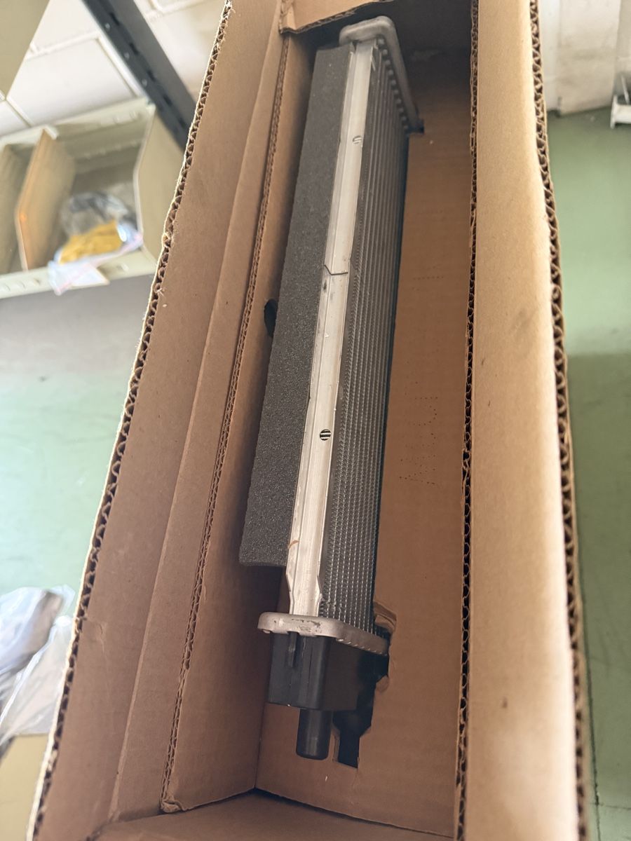 Radiatori: Mazda Radiator P54G-15-200 neu – Nuovo e nell'imballaggio originale da Wallenwil venduto da richof