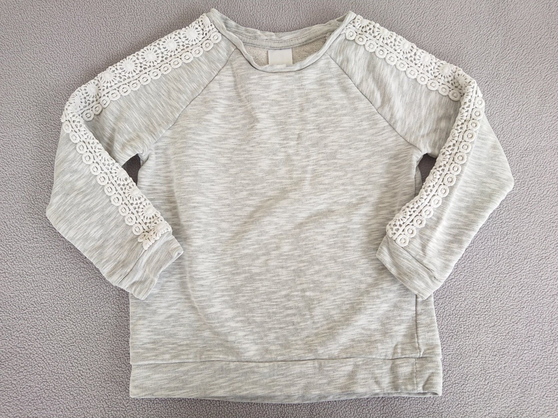 C&A Maglioni & Felpe: Mädchen Pullover C&A Palomino Gr. 104 Grau – Usato da Hallau venduto da CHACLA