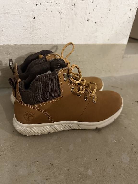 Scarpe per ragazzi: Kinder Schuhe – Usato da Langnau am Albis venduto da max081