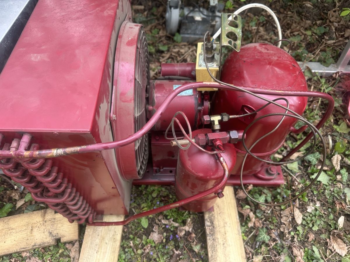 Compressori: Kompressoren für Kühlsysteme – Usato da Dietikon venduto da moradi24 2
