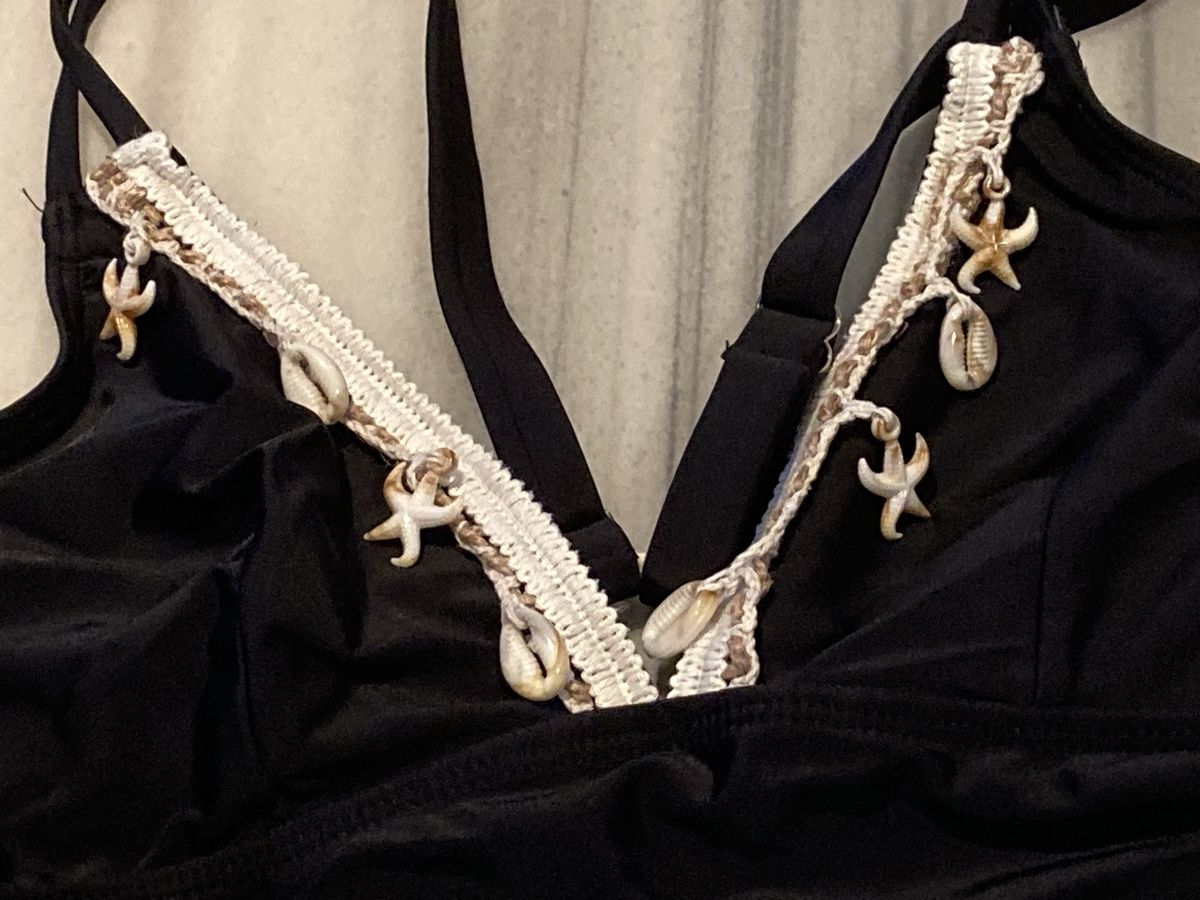 Costumi da bagno & Bikini: Badeanzug schwarz mit Muscheln Gr.M – Usato da Morschach venduto da leonie87 1