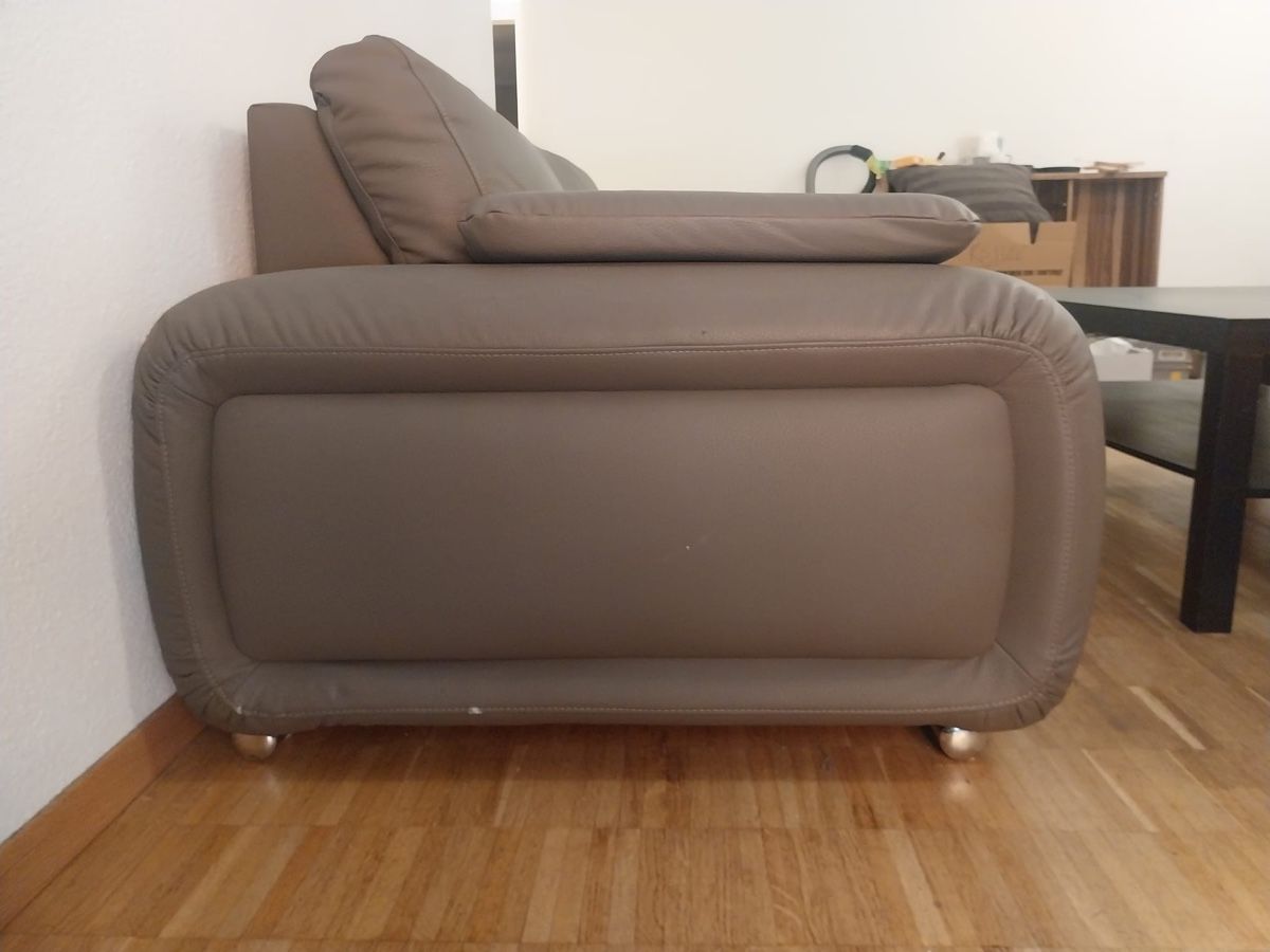 Sofas: 2er Sofa und Tisch 200.- – Gebraucht aus Frauenfeld von schulhaus03 1