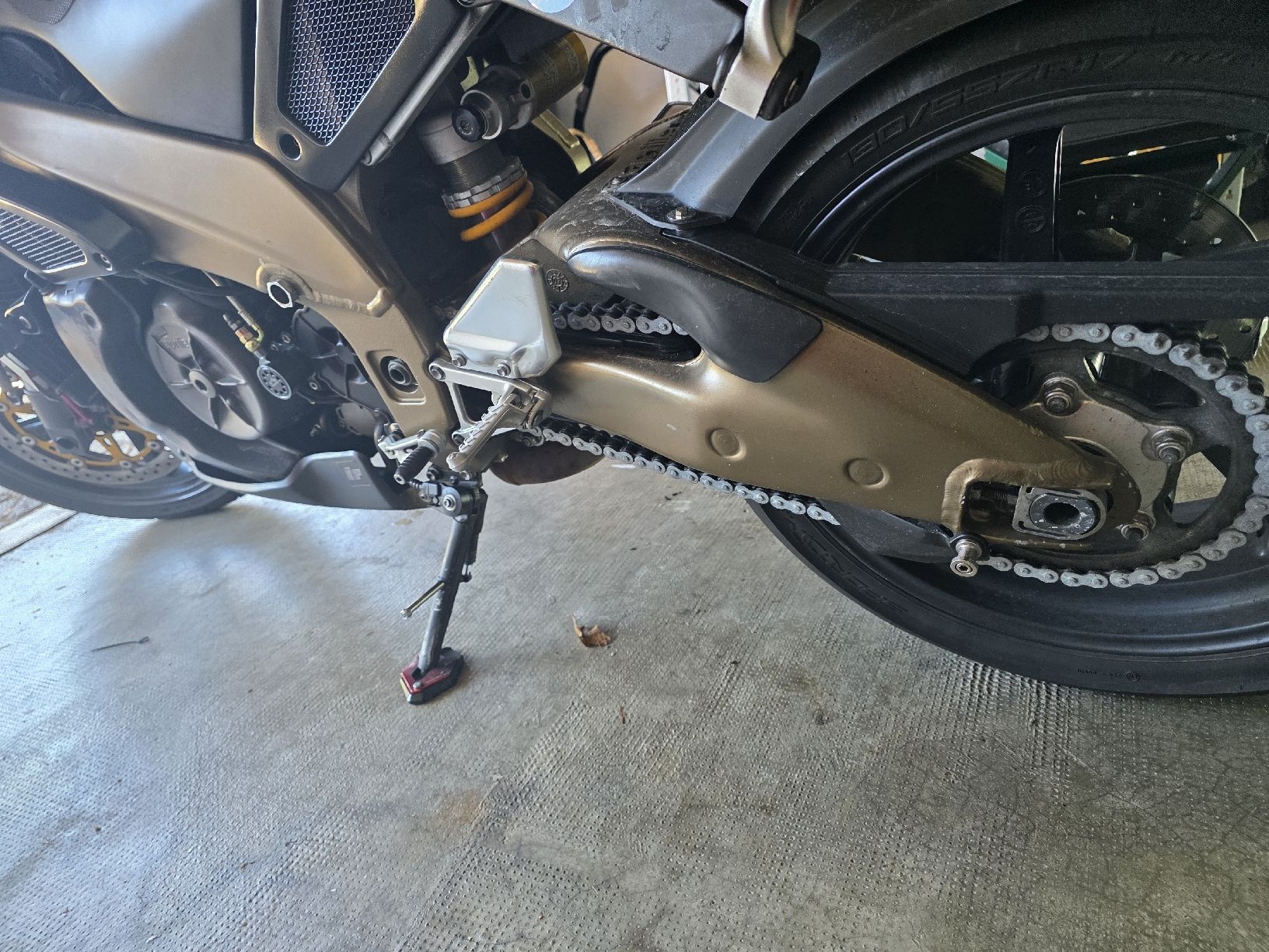 Aprilia Strada: aprilia tuono 1000 – Usato da Lausanne venduto da nic_trx2 8
