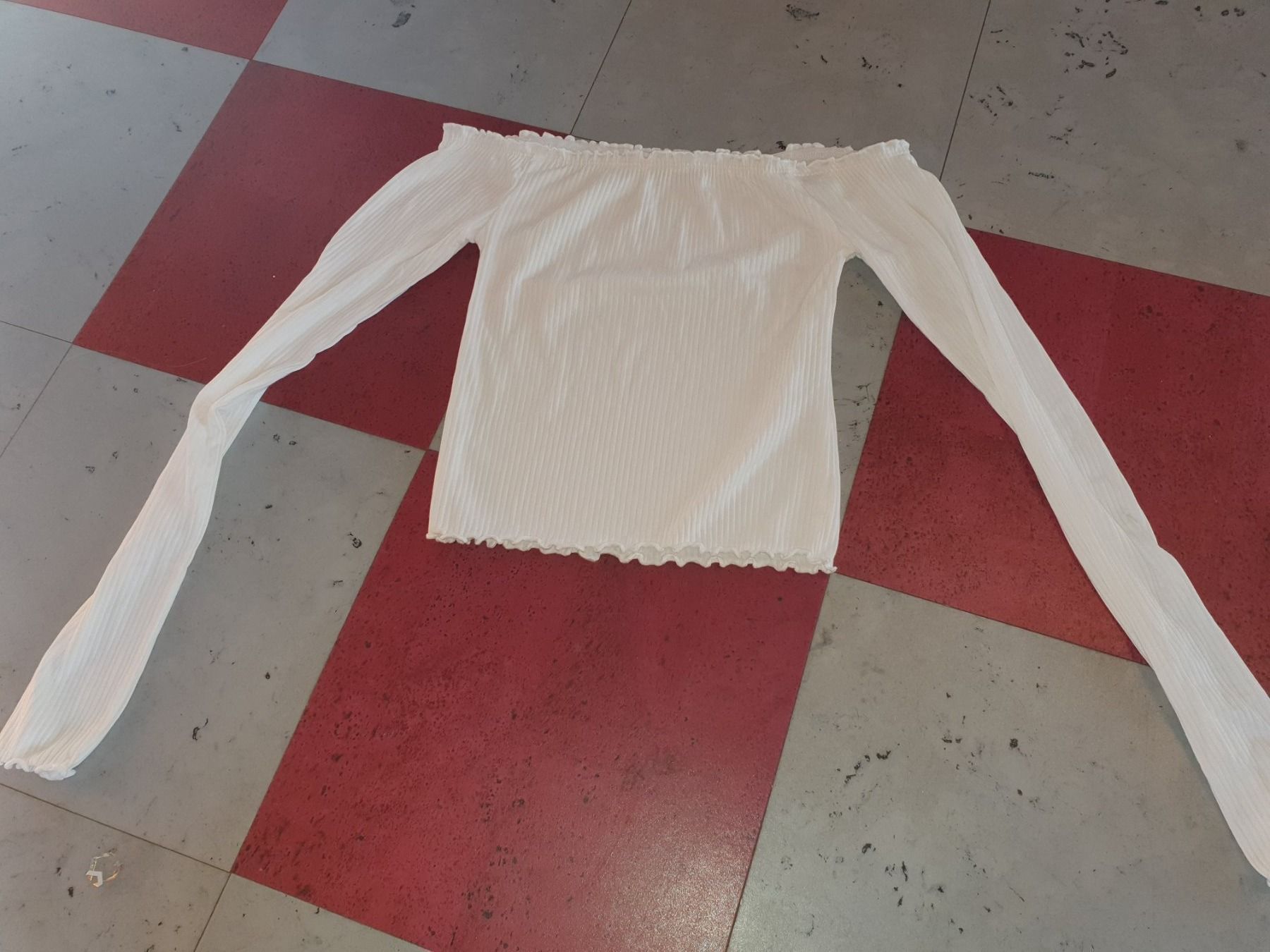 Pullover & Sweatshirts: Pullover – Neu (gemäss Beschreibung) aus Moosseedorf von Sonnenschein.. 1