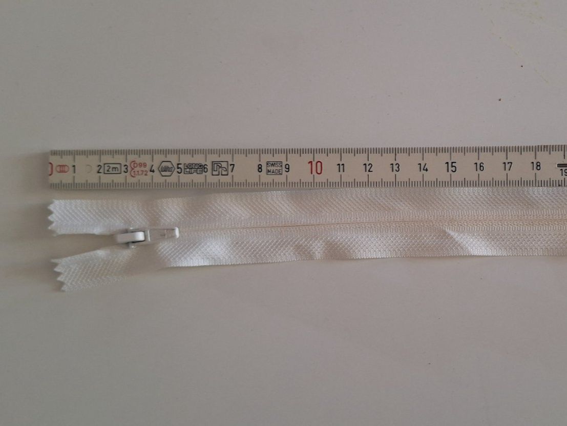 Tessuti: Reisverschluss 20cm weiss – Usato da Wetzikon ZH venduto da NaWetzi 1