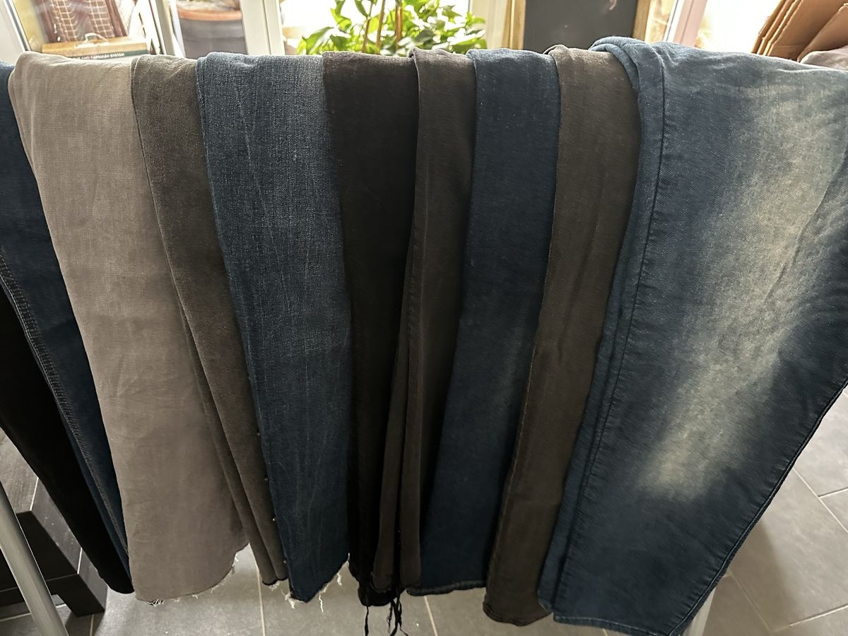 Jeans: Jeans Hosen  – Usato da Winterthur venduto da Frangello