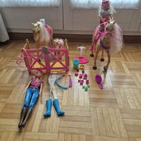 Barbie Reiterhof Set mit Pferden und Zubehöhr