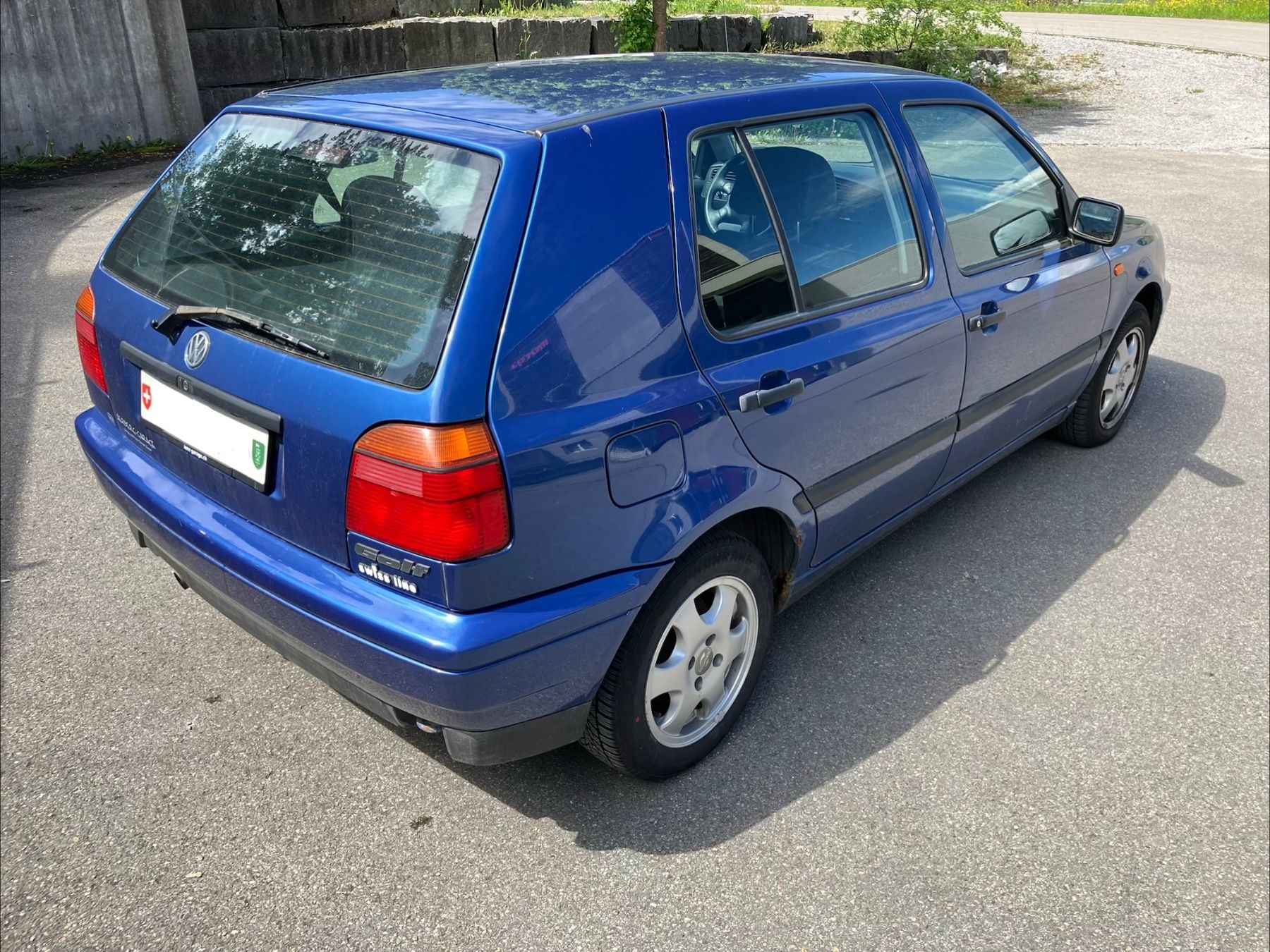 VW Autos: VW Golf 3 1.8 Automat, blau, technisch tiptop – D'occasion à Ebnat-Kappel par nadine1994 2