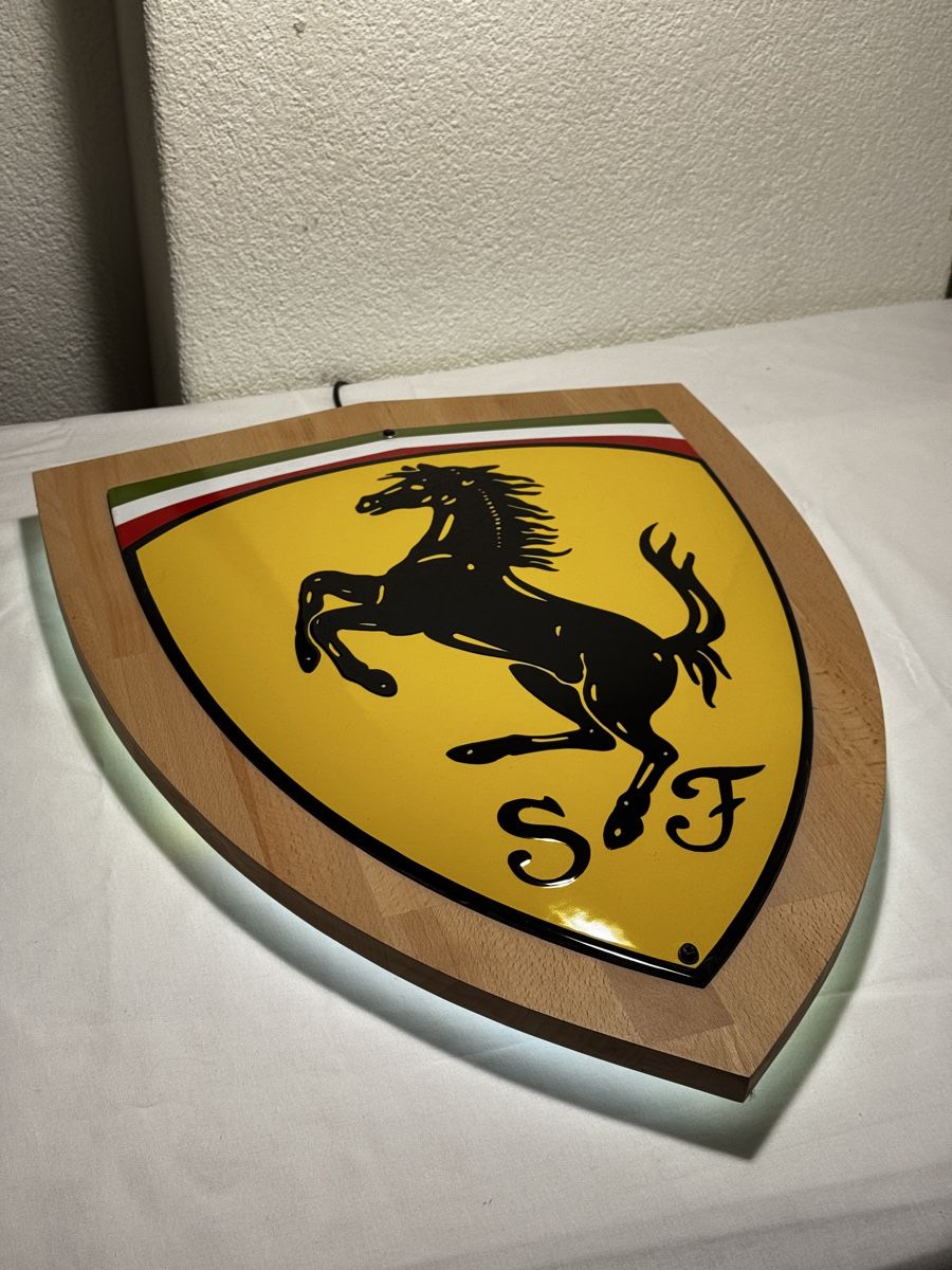 Ferrari Ecriteaux: Blechschild Ferrari - LED – D'occasion à Stüsslingen par leo_nzh6