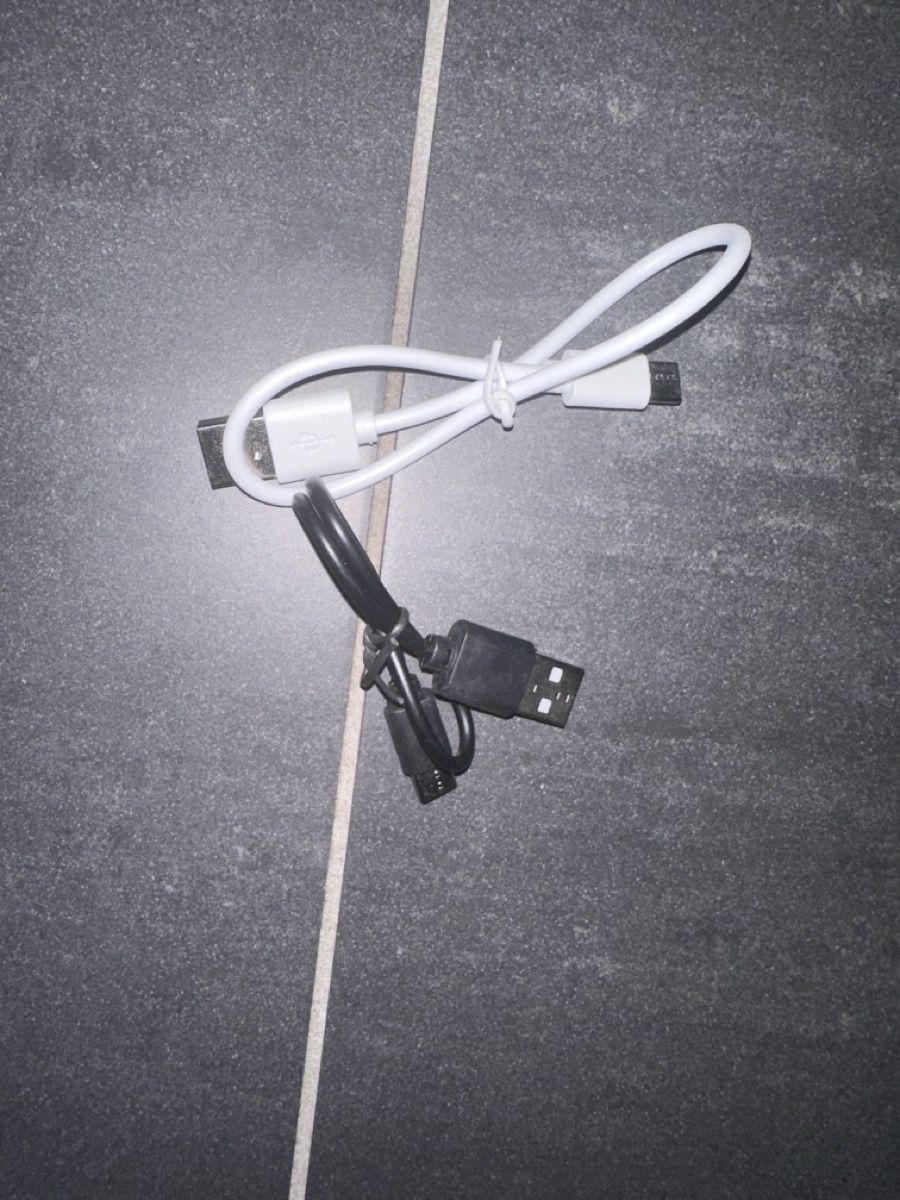 Cavi: USB Cable Set - Black and White - Perfect for Devices – Nuovo (secondo la descrizione) da Ittigen venduto da Top-Markenartikel