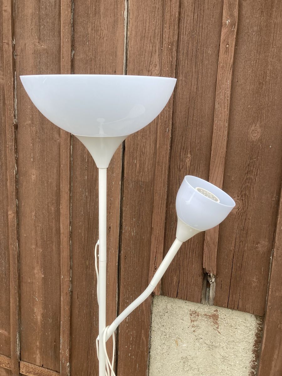 Lampade: Stehlampe – Usato da Niederuzwil venduto da Miami1999 1
