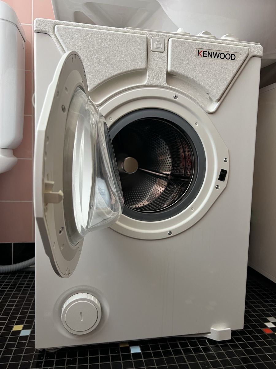 Kenwood Lavatrici: Waschmaschine Kenwood Mini 850 – Usato da Rüschlikon venduto da Picpara 1