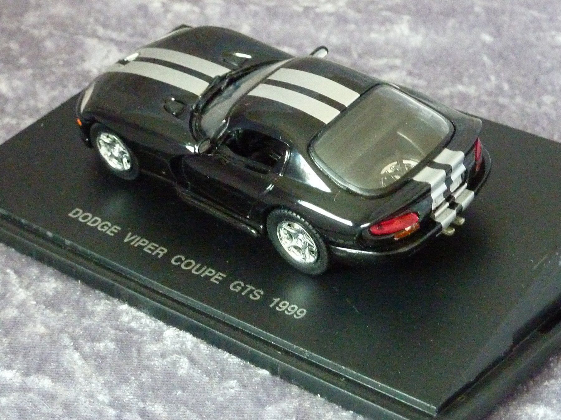 Dodge Modellini d'auto: Dodge Viper GTS 1999 Black 1:43 – Nuovo e nell'imballaggio originale da Dürrenäsch venduto da modellautos4you 1