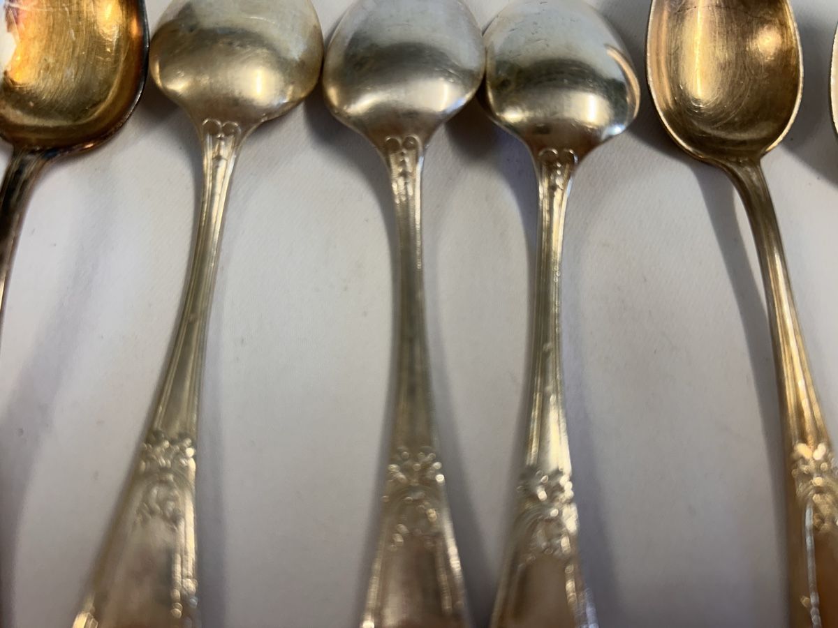 Cuillères: Teelöffel, 8Stk., silber, Dekor, gebraucht – D'occasion à Kehrsiten par fot_55m5 1