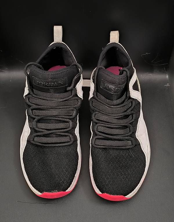 Scarpe da donna: Jordan Formula 23 Damen Sneaker - Gr. 37.5 – Usato da Pully venduto da vir_58dk 1