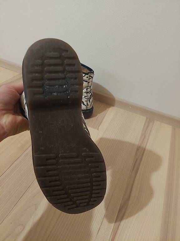 Scarpe da donna: Dr. Martens Zebra Look – Usato da Baar venduto da ele_8fzh 1
