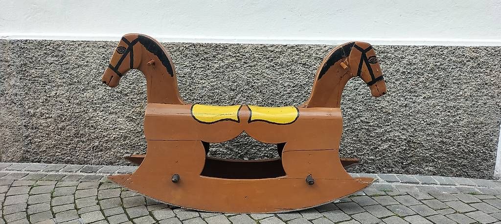 Altre altalene da giardino: Schauckelpferd – Usato da Altdorf UR venduto da Baere.58