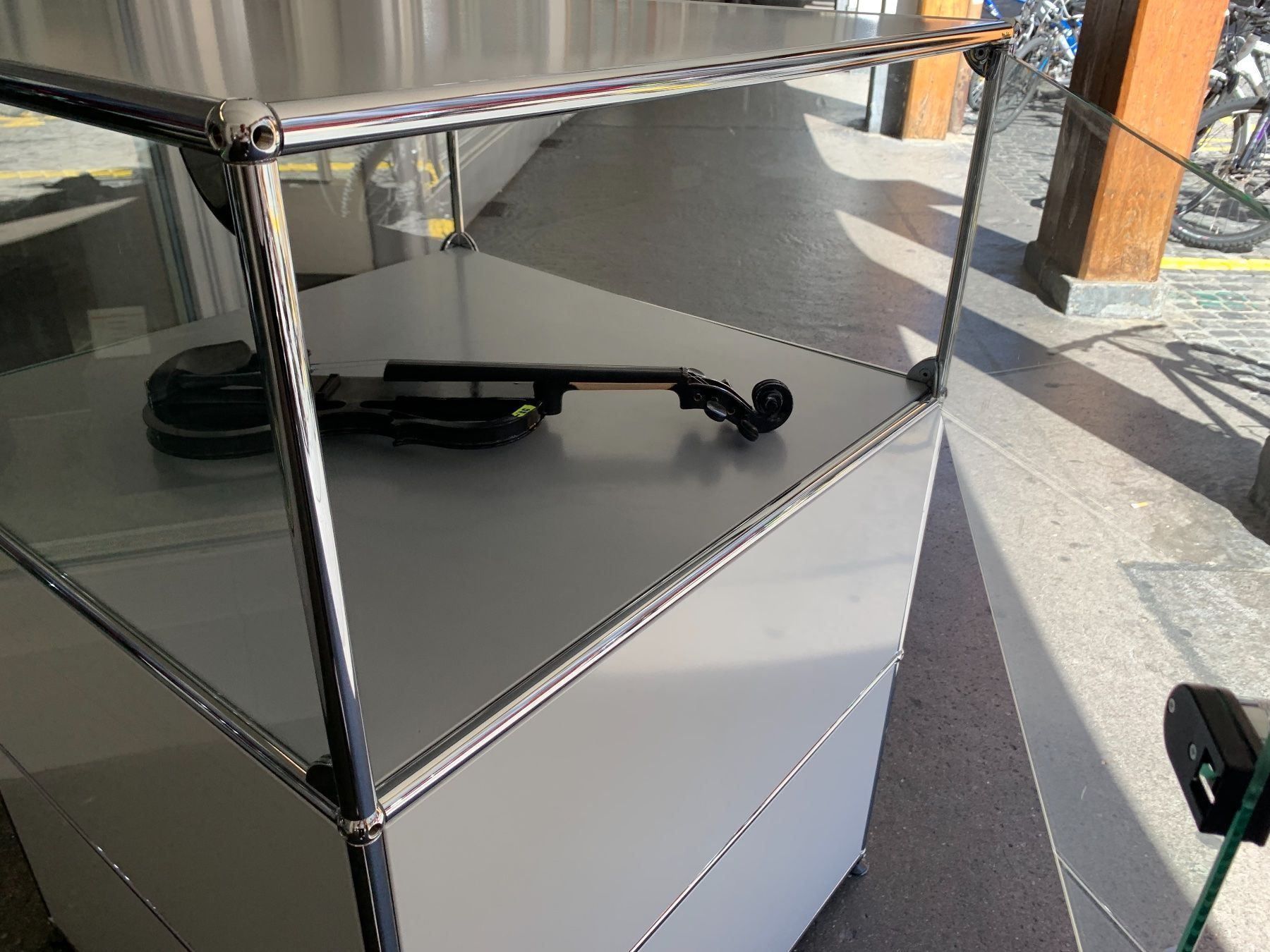 Vetrine: USM Laden Vitrine Lieferung Gratis – Usato da Thun venduto da Thuno6 5