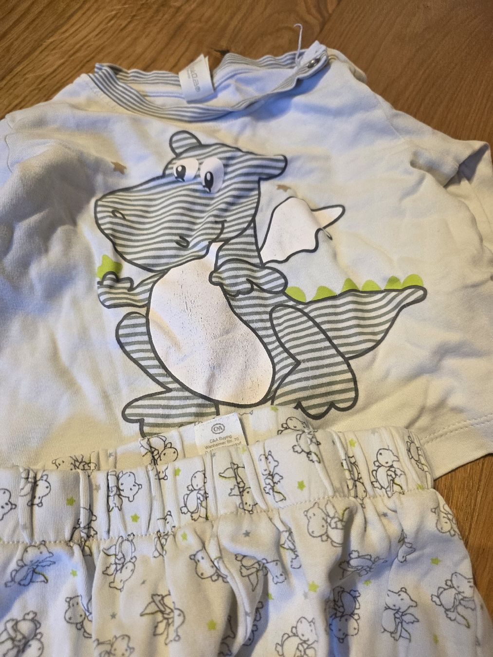 Pyjamas & Ähnliches: Pijama gr 80 – Gebraucht aus Eschenz von Carmenr93 1