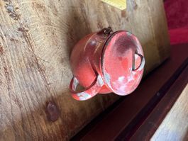 Pot ancien cafetière ou théière ? émaillé rouge
