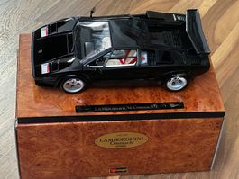 Lamborghini Countach 1988 1/18 Bburago "Executive" OVP