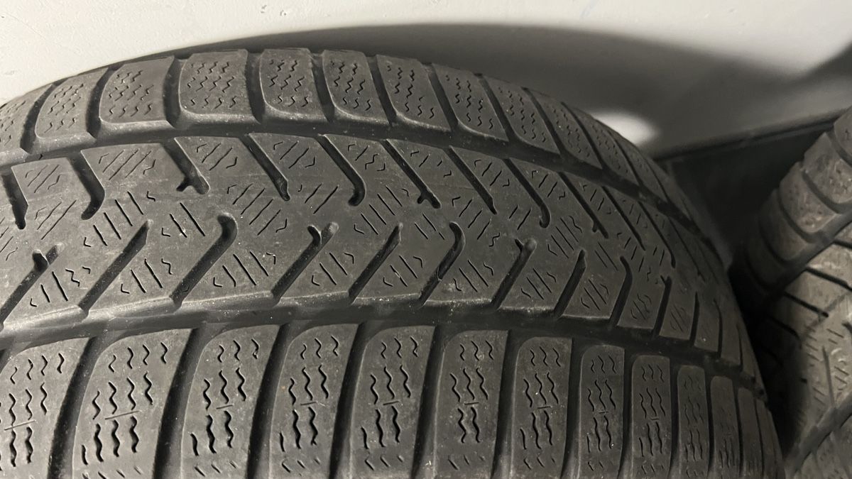 Audi Cerchioni: Audi Winterräder 225/45 R17 Pirelli – Usato da Landquart venduto da dark68 2