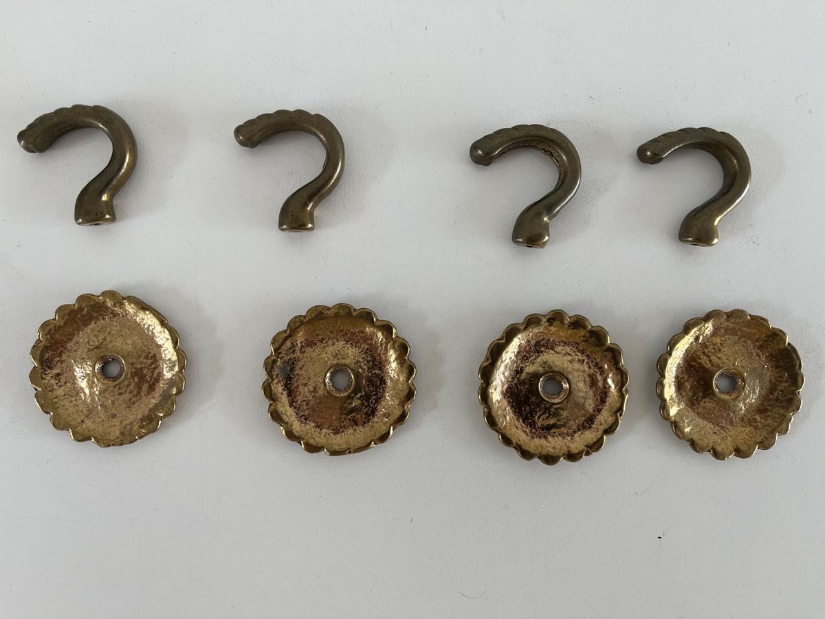 Ferramenta: 4 Stk. Rosetten mit Haken aus Messing – Usato da Wetzikon ZH venduto da seli03 3
