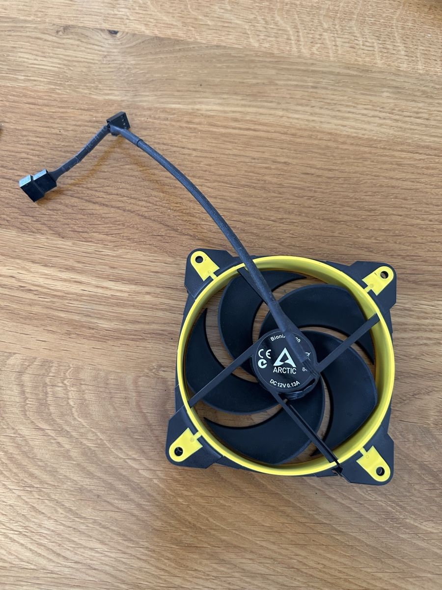 Ventilateurs: Arctic BioniX P120 PC Computer Gehäuse Fan 12 cm – D'occasion à Menzingen par zsirfeka 2