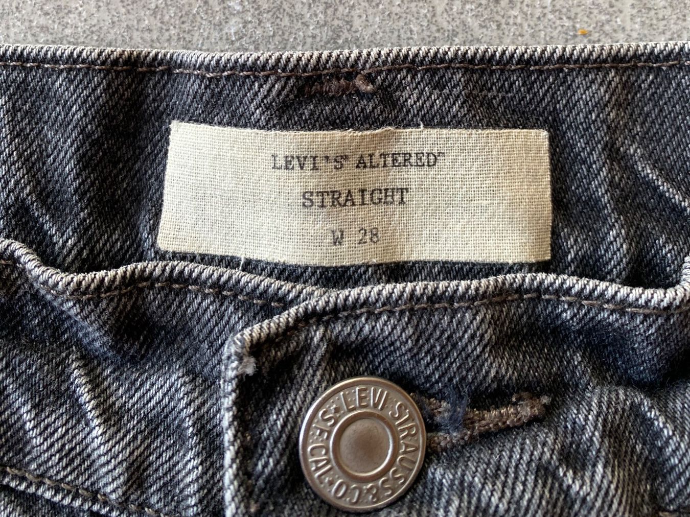 Levi's Jeans: Levi's Altered W28 – Gebraucht aus Les Posses-sur-Bex von LylaPois 2