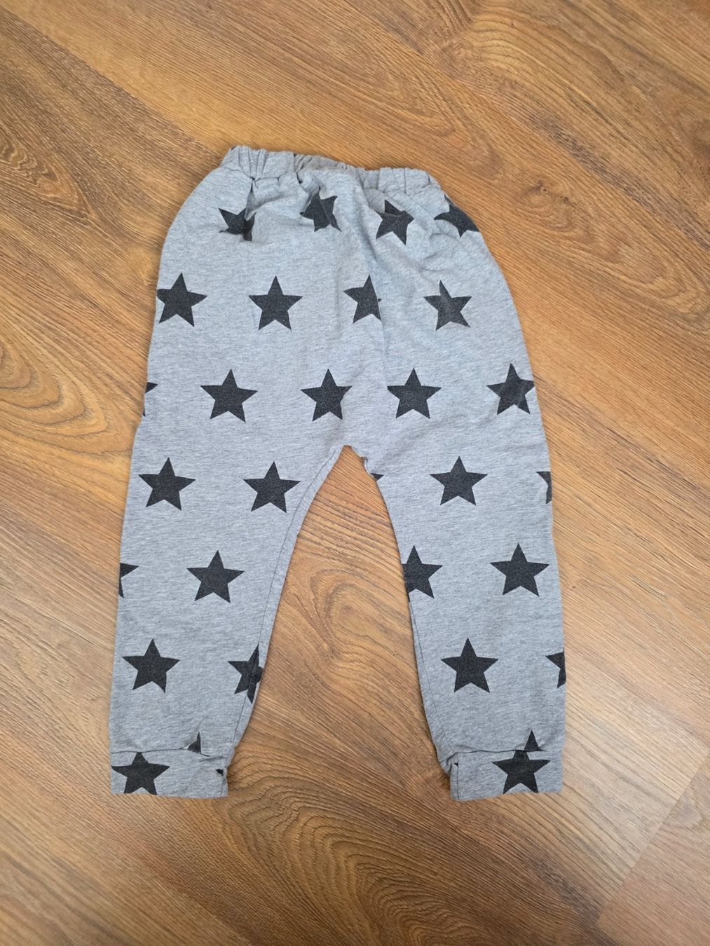 Pantaloni: Hose, Jogginghose, Stoffhose Gr. 110/116 – Usato da Nebikon venduto da Japostyle 1