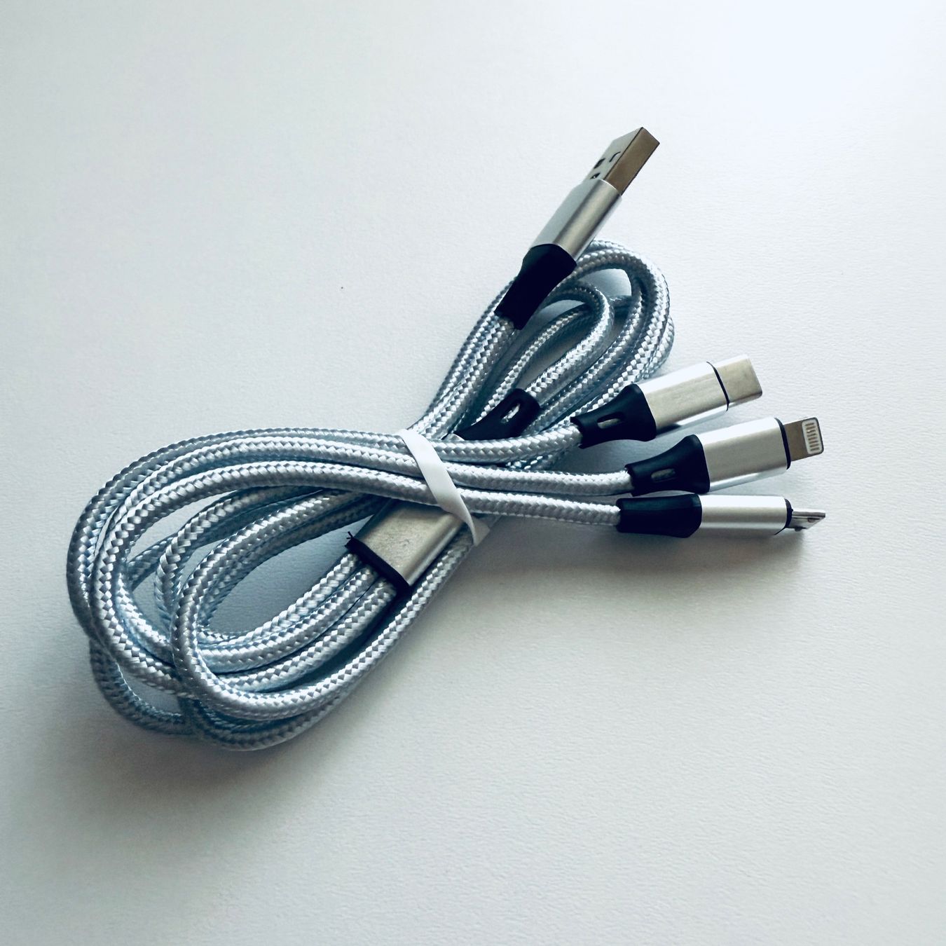 Cavi: USB-A auf 3in 1 Multi Ladekabel USB-C & Lightning & Micro B – Nuovo (secondo la descrizione) da Basel venduto da MY.AIRPODS.SHOP 4