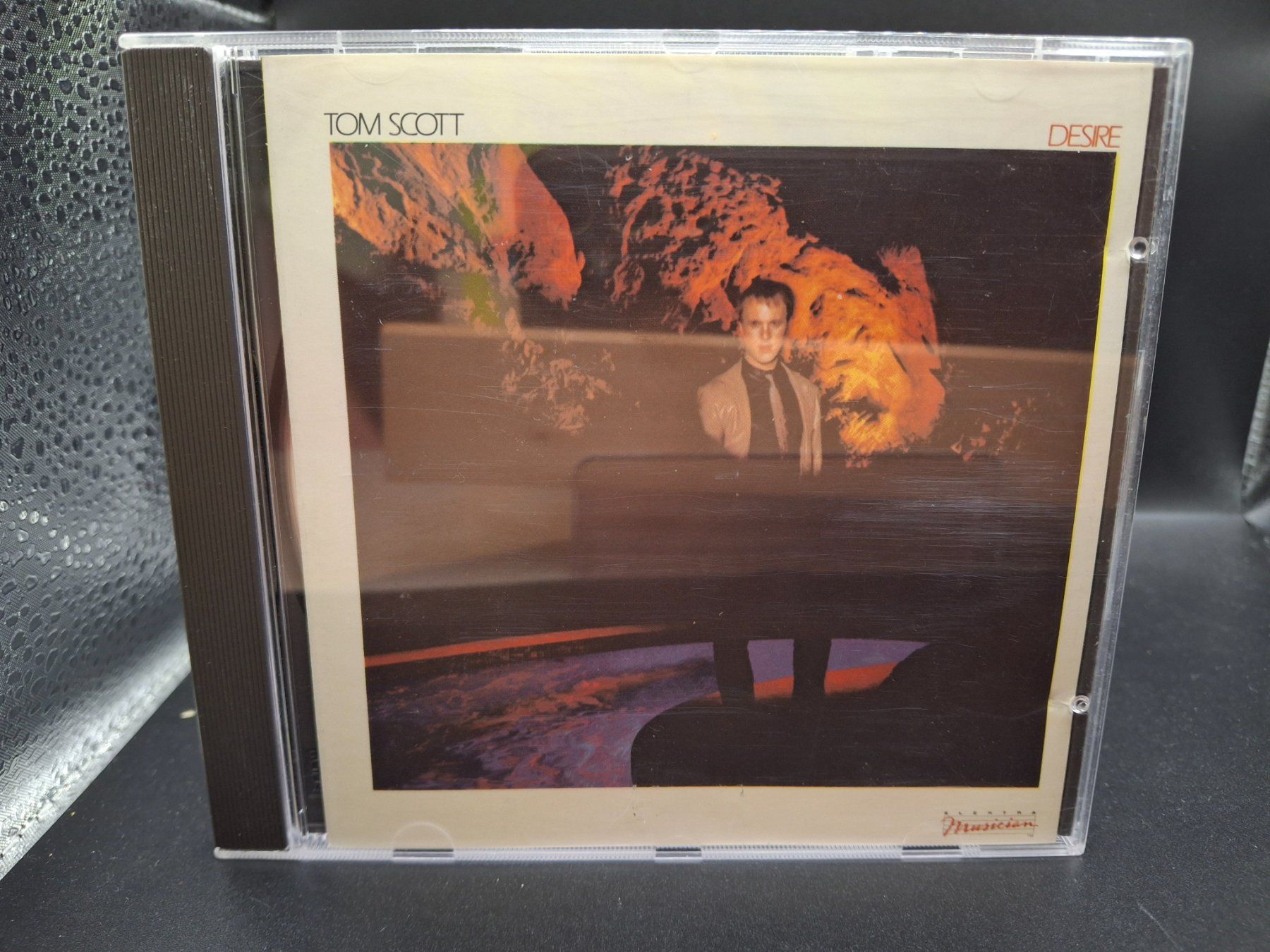 CD: Tom Scott – Desire – Usato da St.Gallen venduto da jalamusic