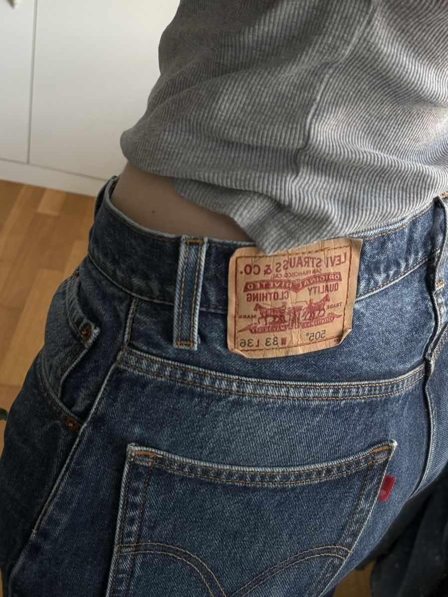 Levi's Jeans: Vintage Levis Straight Leg Jeans – Usato da Unterägeri venduto da jmo_m9n6 1