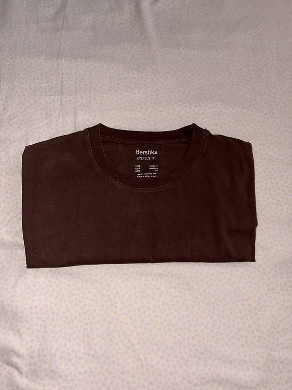 T-shirt: Bershka Shirt in Braun – Usato da Obergerlafingen venduto da raj_5njg
