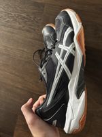 Asics Hallenschuhe schwarz Grösse 46 guter Zustand