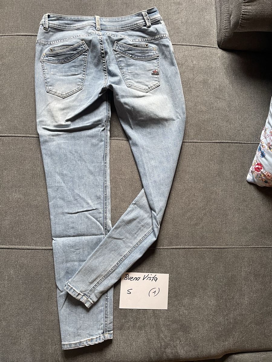 Buena Vista Jeans: Buona Vista – Gebraucht aus Süderen von Da1910