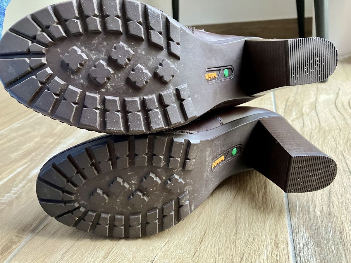 Timberland Scarpe da donna: Stivali Timberland n. 37,5 pelle – Nuovo (secondo la descrizione) da Lugano venduto da jfo_7lsm 7