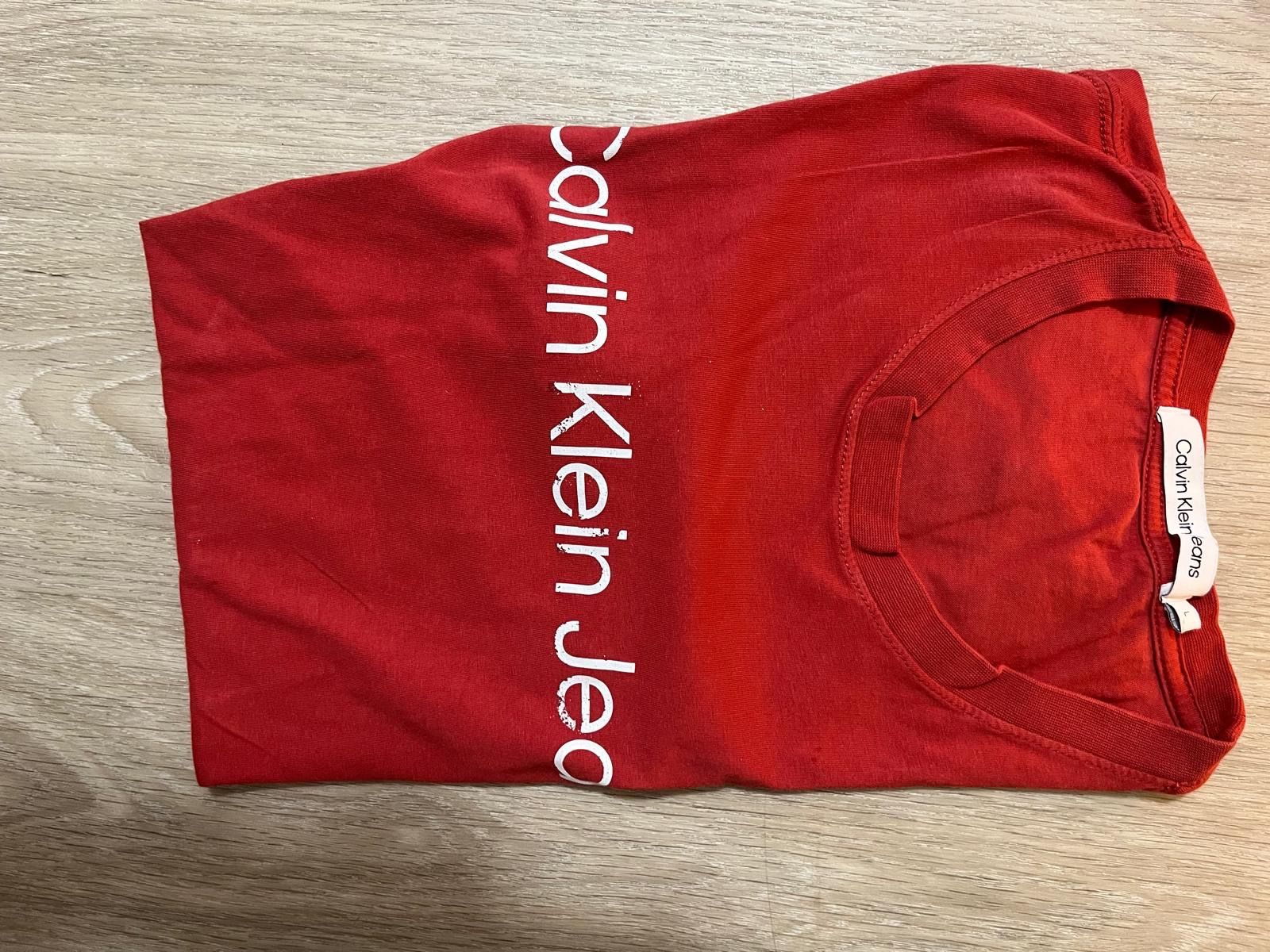 Calvin Klein T-Shirts: Maglietta Calvin Klein – Gebraucht aus Davesco soragno von Gaby230