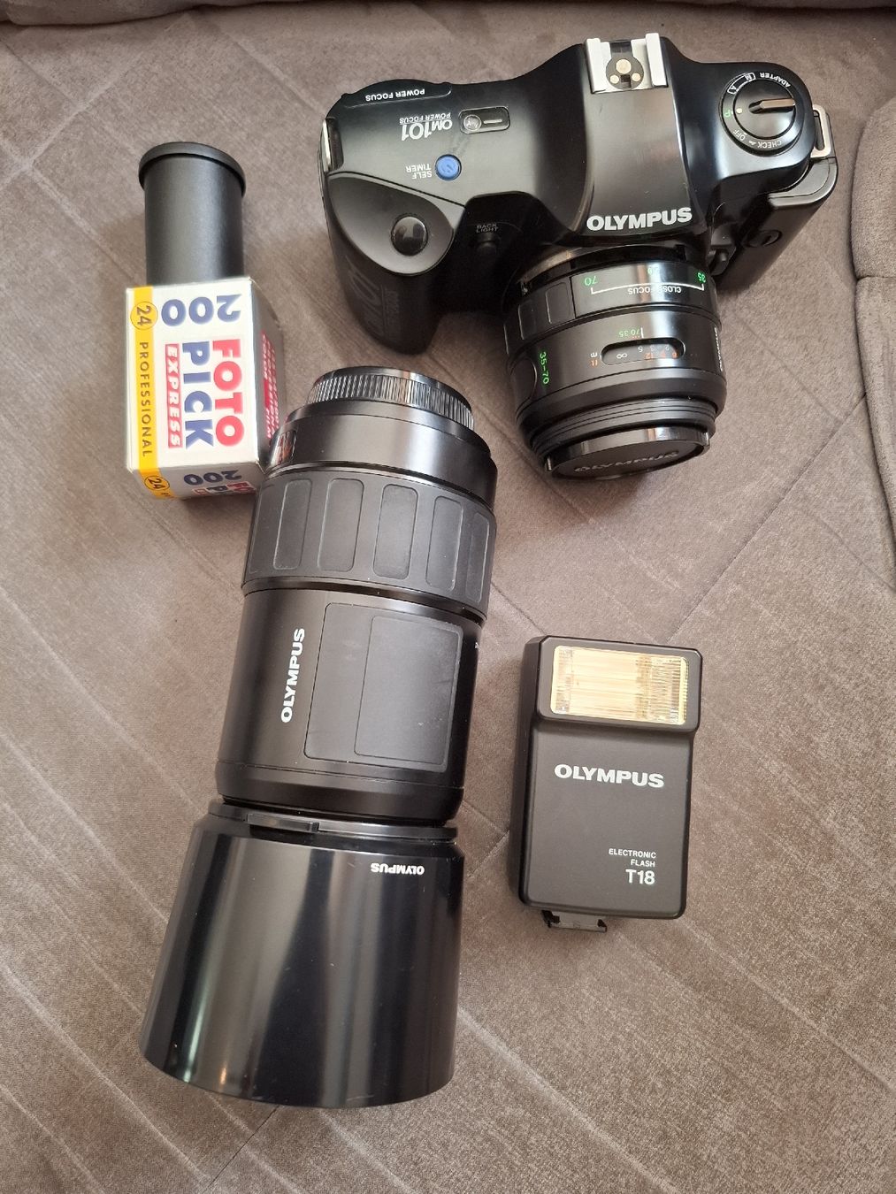 Olympus Fotocamera: Kameraset: Olympus OM101 + 2 Objektive – Usato da Mels venduto da SchilterLT1