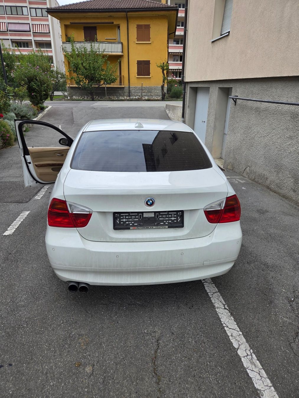 BMW Autos: A vendre BMW 333i – Gebraucht aus Martigny von hen_9gkn 6