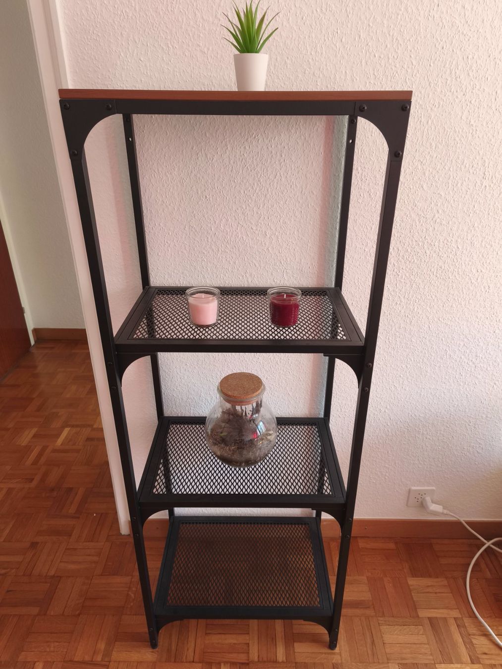 Scaffali: Étagère pour téléviseur – Usato da Lausanne venduto da ela_l2jq 3