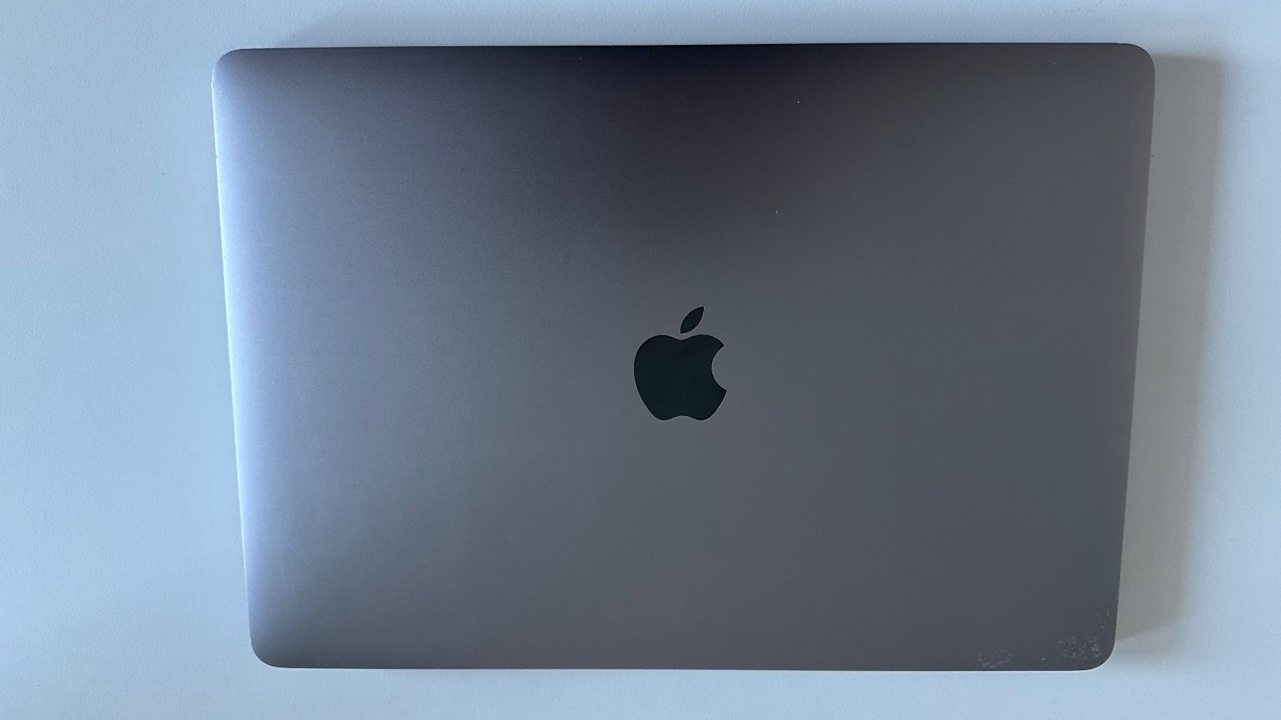Apple Notebooks: MacBook Pro 13-inch Space Gray – Gebraucht aus Adliswil von  1