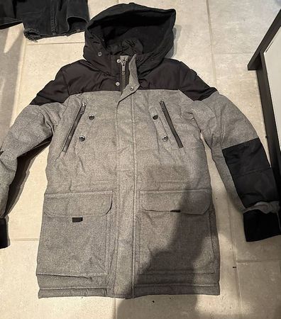Doudoune très chaude taille 134
