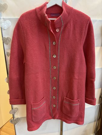 Strickjacke lachsfarben Gr. 44 mit Ellbogenflicken neuwertig